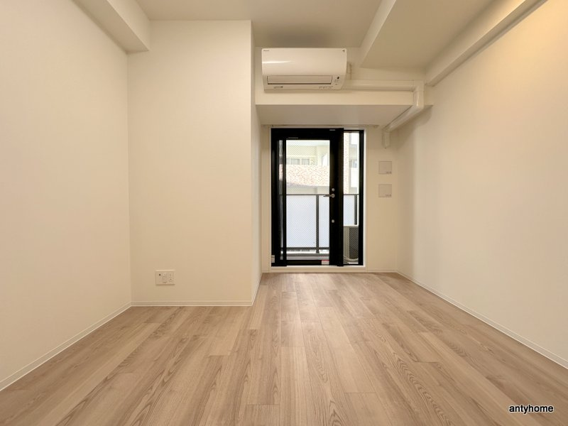 メトロ―サ谷町六丁目ノース　仲介手数料無料の居間・リビング