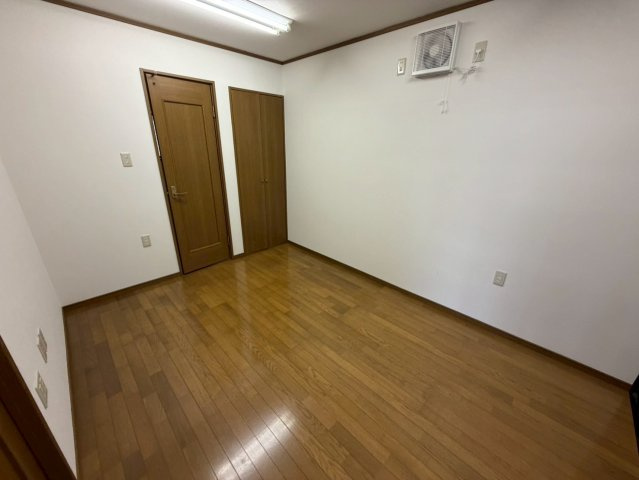 庄南町　の洋室