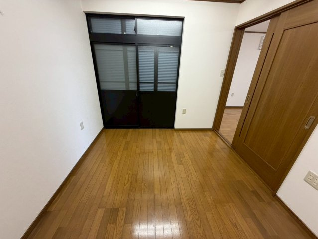 庄南町　の洋室