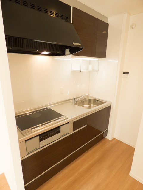 ラ メールのキッチン|グリル付３口ＩＨシステムキッチン♪