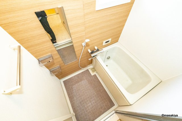 トゥインクル東和田の浴室