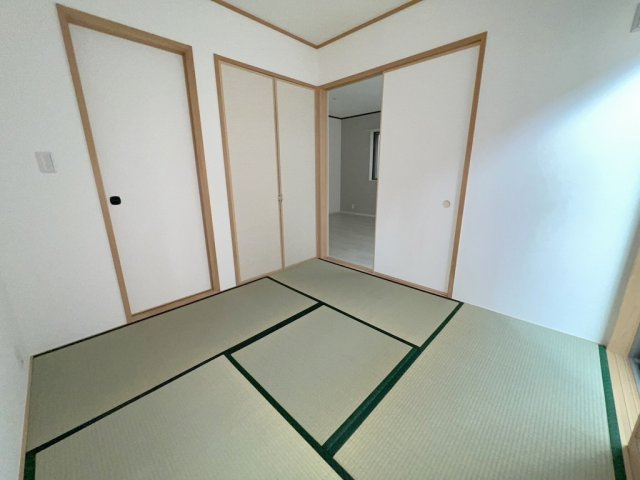 足立区保木間5丁目　中古戸建の和室|マルチに使えるリビング横の和室4.5帖