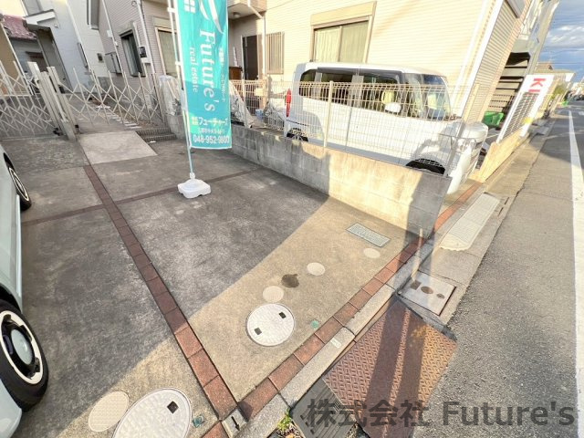 足立区保木間5丁目　中古戸建の駐車場|カースペース1台分付き