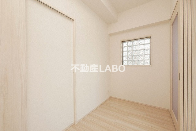 プレジオ弁天町ASIANの洋室