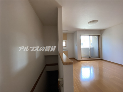 【居間・リビング】 | エースコートA棟