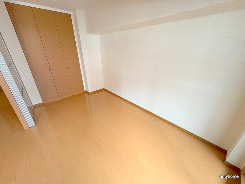 リーガル四ツ橋立売堀2　仲介手数料無料の寝室