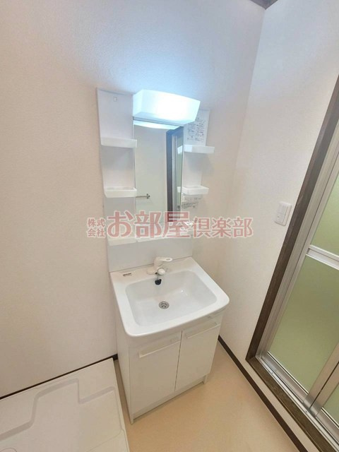 合川ビレッジⅠの洗面所|コンパクトで使いやすい洗面所