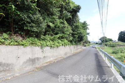 【前面道路含む現地写真】 | 桂川町土師事業用地