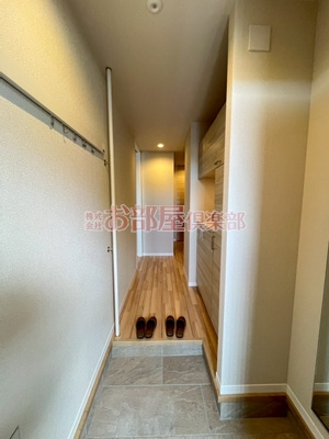 シャーメゾンレジデンス夜明の玄関|ゆったりとした玄関です