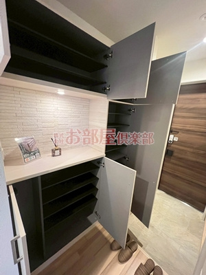 シャーメゾンレジデンス夜明の収納|ちょっとした収納スペースも充実しています