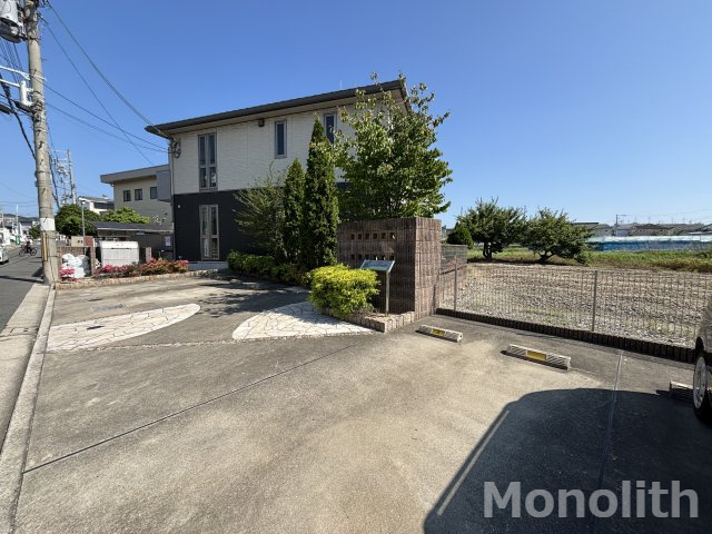 シャーメゾンカーサの駐車場