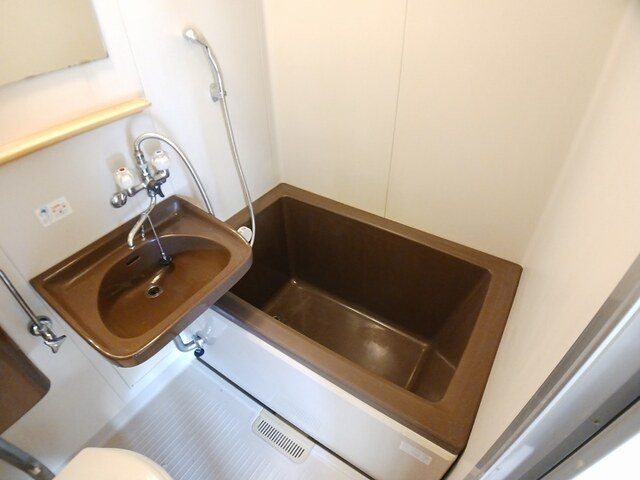 フォーブル日清Ａの浴室