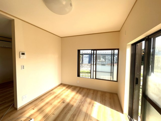 いすみ市岬町中滝2339-1　中古売戸建ての洋室