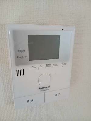 【セキュリティ】 | Le temps calme B（ルタンキャルム） | モニター付きインターホンです