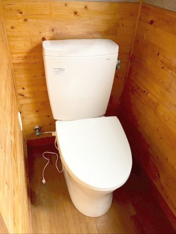 飯塚市大分　中古戸建のトイレ|トイレが2ヶ所あるので混み合わず、来客時にも便利です！