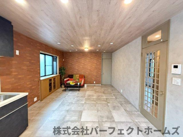 東船橋2丁目戸建の玄関