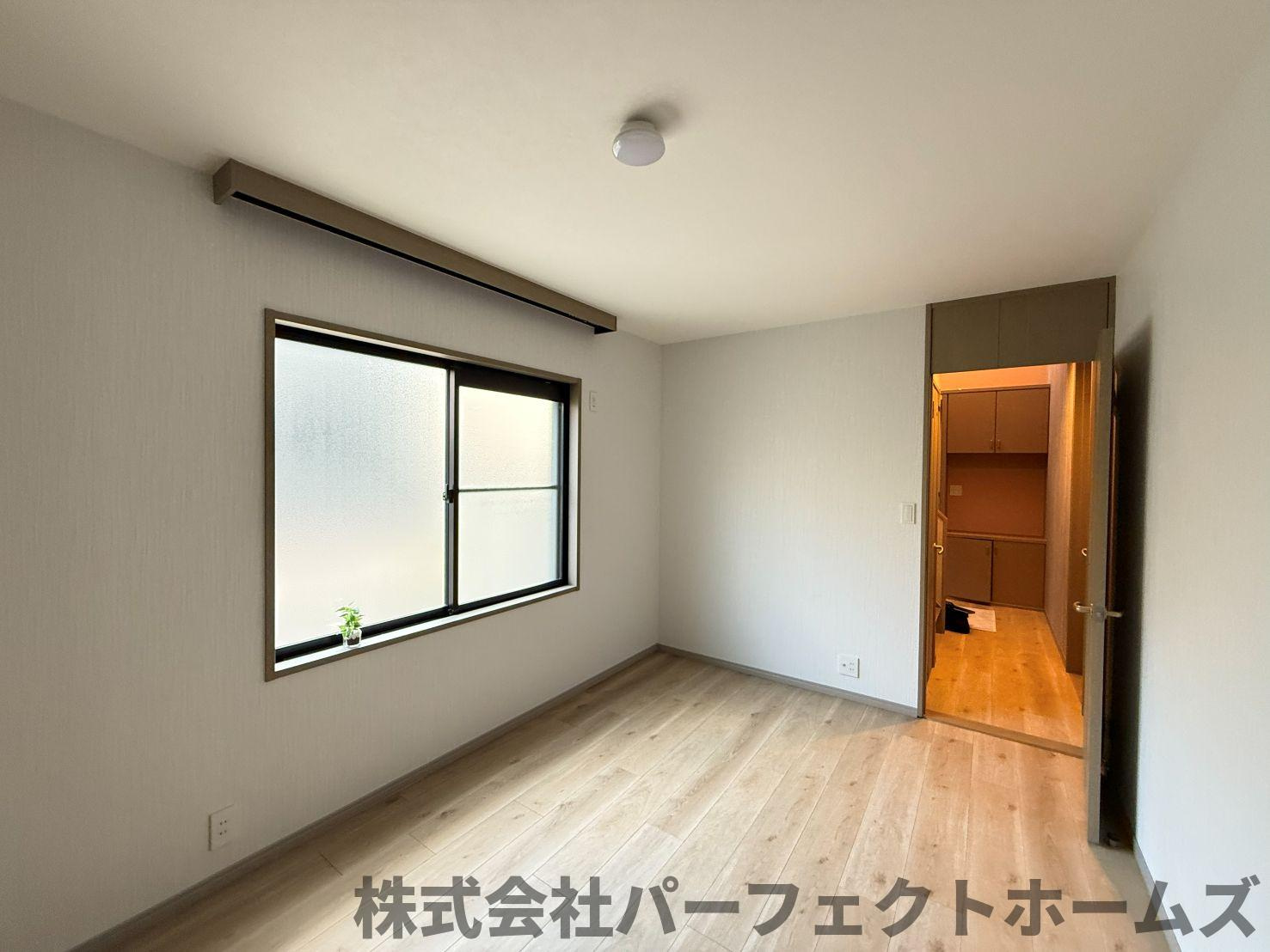 東船橋2丁目戸建の洋室