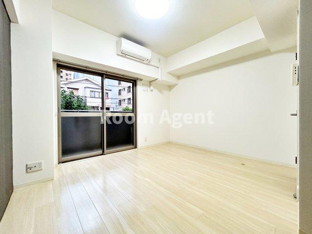 アイボリーの内装