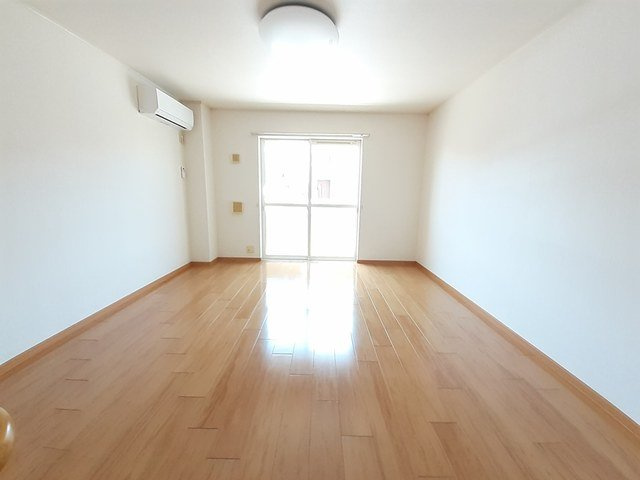 スペランツァⅡの居間・リビング