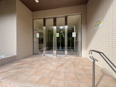 【エントランス】 | リーベスト千里中央