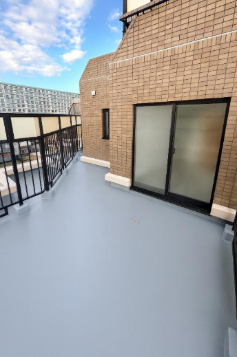 グランイーグル南砂町のバルコニー