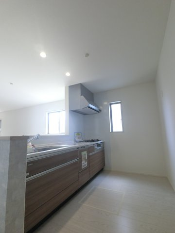 小城市牛津町乙柳2期の内観：施工例|キッチン