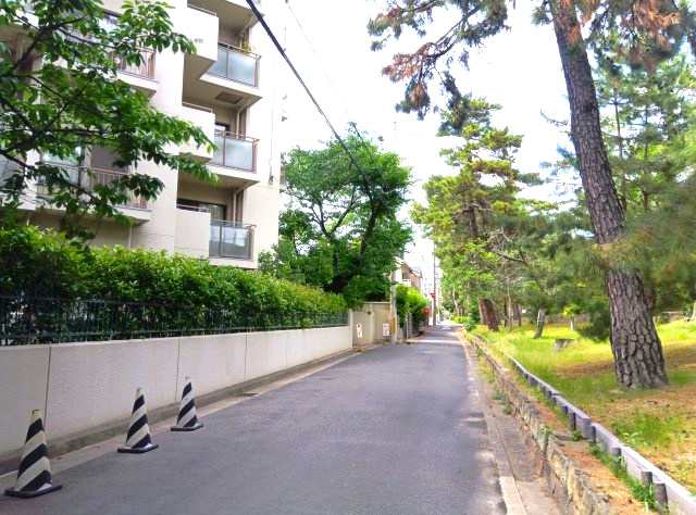 レフィナード夙川公園の外観
