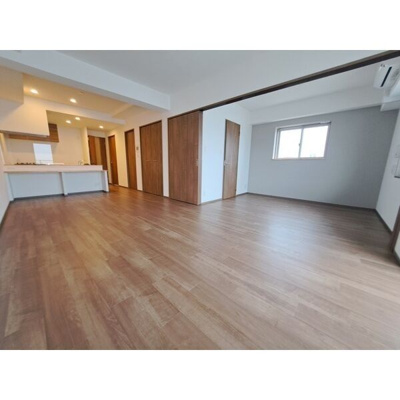 【居間・リビング】 | スプランディッド難波WESTⅢ 仲介手数料無料