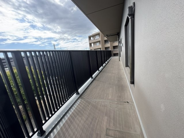 ラ・フォルム新鶴見ラウンドパークのバルコニー|南側バルコニー