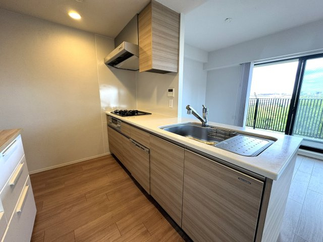 ラ・フォルム新鶴見ラウンドパークのキッチン|システムキッチン