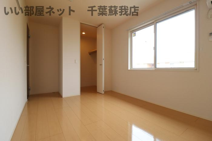 リヴェールの寝室|開放的な寝室です