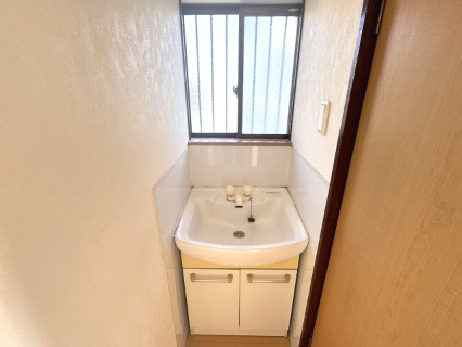 泉南市信達市場　中古事務所の洗面所