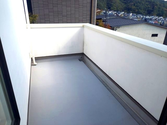 宝塚市山手台東5丁目一戸建のバルコニー