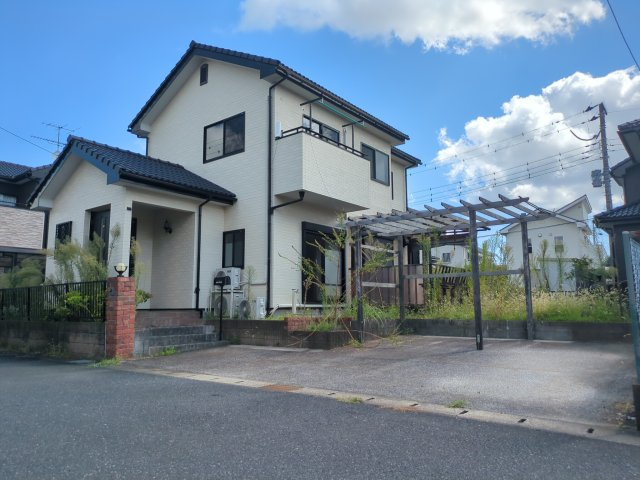 大網白里市上貝塚　中古戸建の外観|建物外観を気になさる方へ、見た目の良い物件です