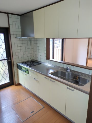 大網白里市上貝塚　中古戸建のキッチン|使いやすいキッチンです