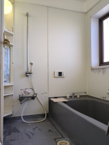 東金市菱沼　中古戸建の浴室|ゆったり過ごせるお風呂です