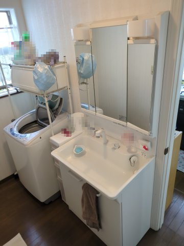 東金市田間2丁目　中古戸建の独立洗面台|独立洗面台あり、毎朝おしゃれに忙しい女性の方におすすめです