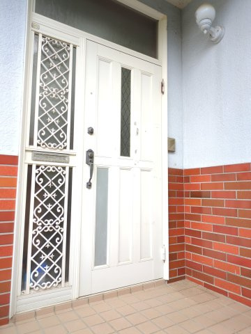 九十九里町片貝　中古戸建の玄関|ゆったりとした玄関です