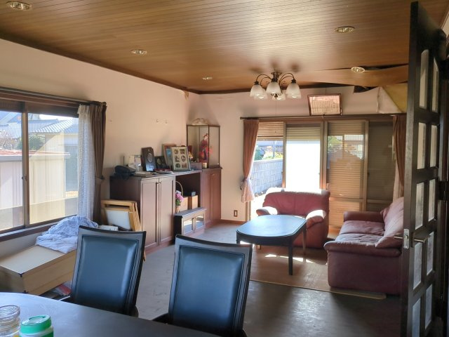 山武市成東　中古戸建の居間・リビング|リビングです