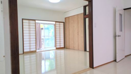 大網白里市永田　事務所付中古戸建の居間・リビング|居間です