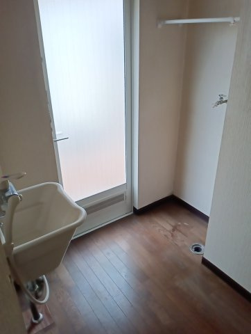 東金市松之郷　中古戸建のランドリースペース