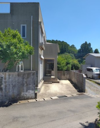 東金市松之郷　中古戸建の駐車場|カースペースがあります