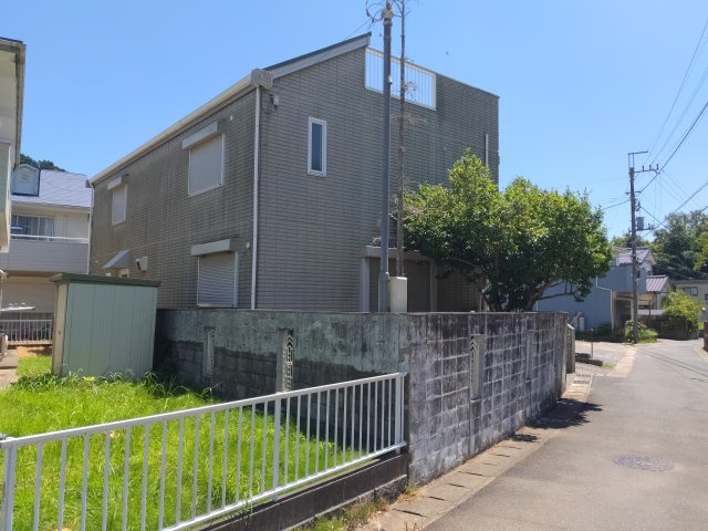 東金市松之郷　中古戸建の前面道路含む現地写真|前面道路含む現地写真です