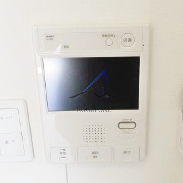 グランドコンシェルジュ多摩川アジールコートのセキュリティ|モニター付きインターホンです。