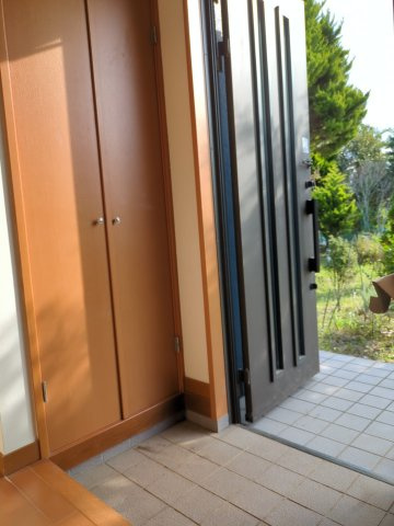 九十九里町小関　中古戸建の玄関|玄関です