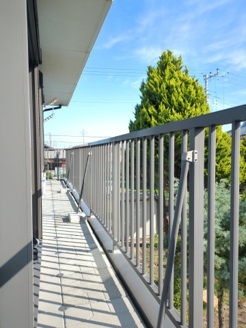 九十九里町小関　中古戸建のバルコニー|暖かな日差しのふりそそぐバルコニー