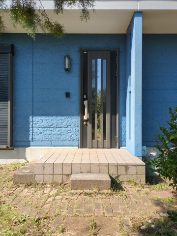 九十九里町小関　中古戸建の玄関|落ち着いた玄関です
