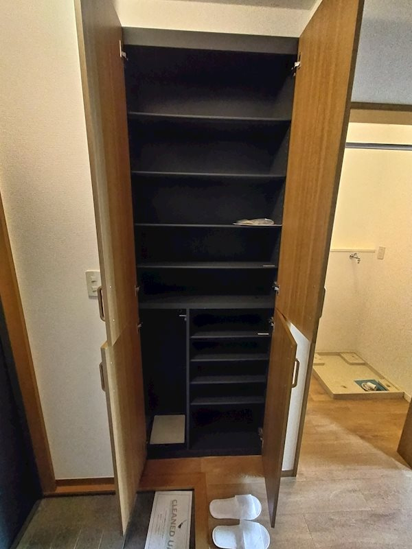 エスペランドＮＡＫＡの玄関