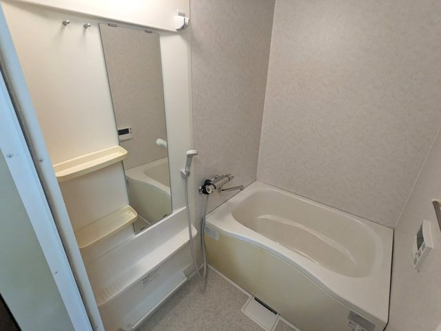 代沢プラザの浴室