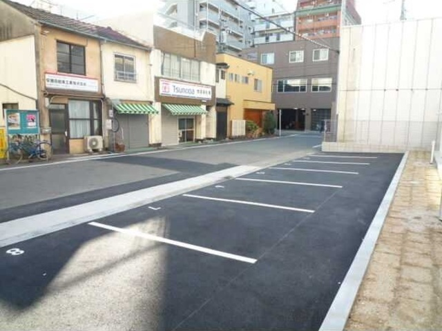 ルペルティアの駐車場